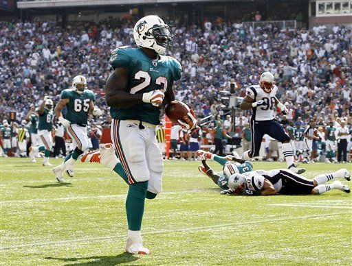 NFL: Dolphins 38, Patriots 13