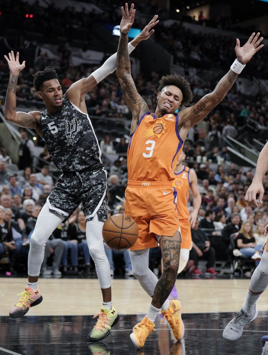 Suns ganan Spurs 103-99 tras 11 tropiezos en San Antonio