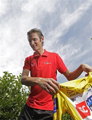 Tour: Schleck debe seguir atacando en los Alpes