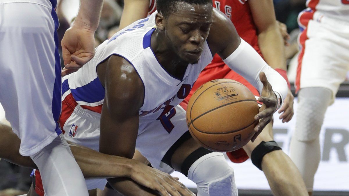Jackson brilla en el segundo tiempo, Pistons vencen a Bulls