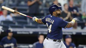 Aguilar lleva a Cerveceros a triunfar 9-4 frente a Yanquis