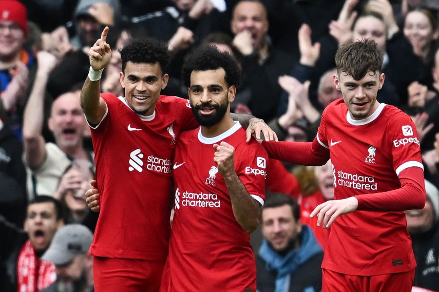 Liverpool remonta ante Brighton y siguen en la lucha por la cima de la Premier League