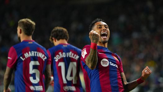 El FC Barcelona venció a Las Palmas con gol de Raphinha
