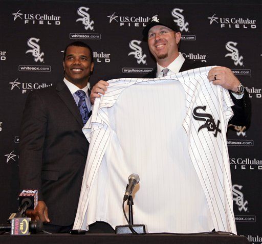 Dunn, apenas ficha con Medias Blancas, ya pide a Konerko