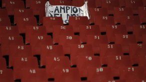 Mundial: FIFA encara posibilidad de más asientos vací­os