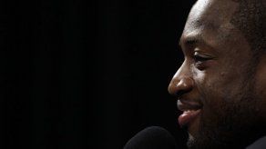 Dwayne Wade dice que jugará en algún lado la próxima temporada