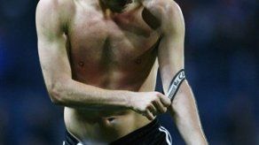 Terry sigue como capitán de Inglaterra durante investigación