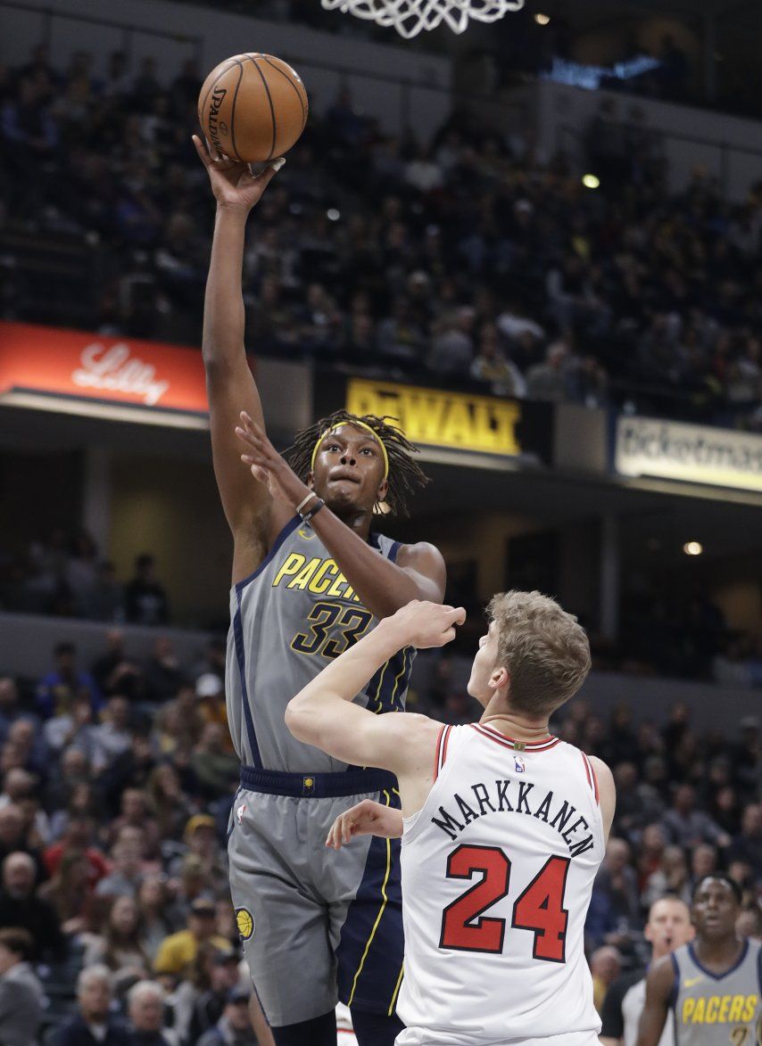 Doble-doble de Turner da triunfo a Pacers, 96-90 sobre Bulls