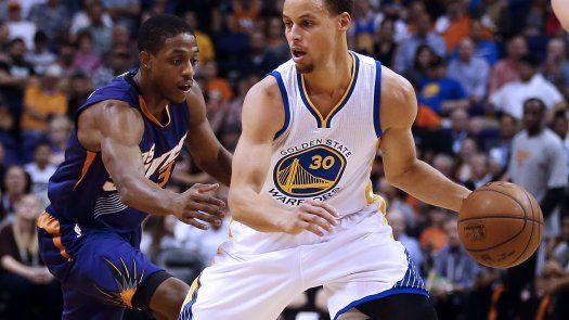 Curry contribuye con 36 puntos a triunfo de Warriors