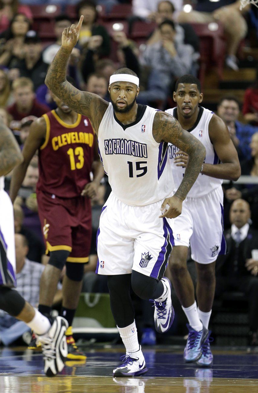 Thomas anota 26 y Kings aplastan a Cavs
