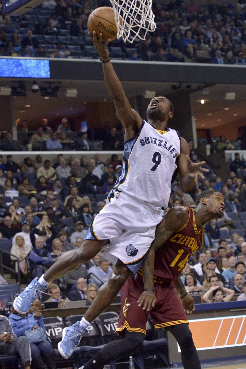 Sin sus 3 astros, Cavaliers caen 93-85 ante Grizzlies