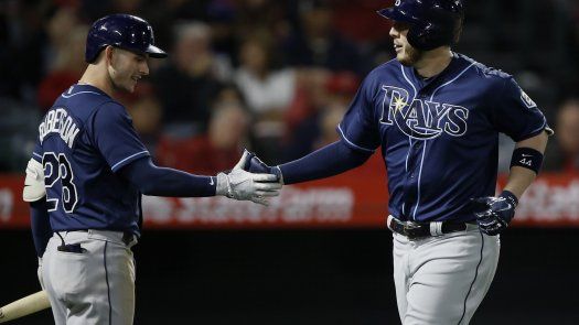 CJ Cron jonronea ante su exequipo, Rays aplastan a Angelinos