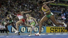 Jamaiquina Brigitte Foster-Hylton gana oro en 100 vallas