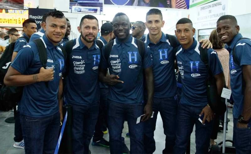 Honduras viajó a la Copa Oro con dos bajas de última hora