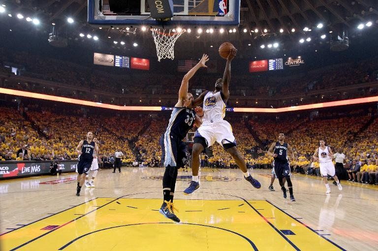 Warriors abren semifinal del Oeste con triunfo sobre Grizzlies 101-86