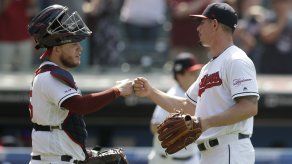 Bauer poncha a 12 bateadores e Indios vencen 5-3 a Reales