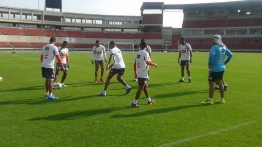 Selección: Los jugadores locales no regresarán a sus equipos