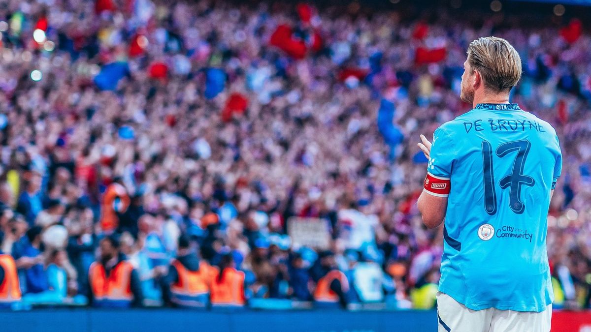 El Manchester City desvela un mosaico de De Bruyne en su despedida.