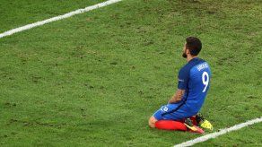 UEFA: Lluvias intensas dañan campos de juego en Eurocopa