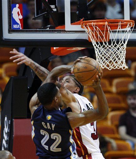 NBA: Grizzlies 118, Heat 90; Gay anota 41