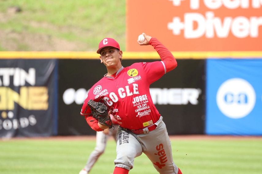 Béisbol Juvenil 2026: Dereck Gómez y Christian González líderes en lanzadores