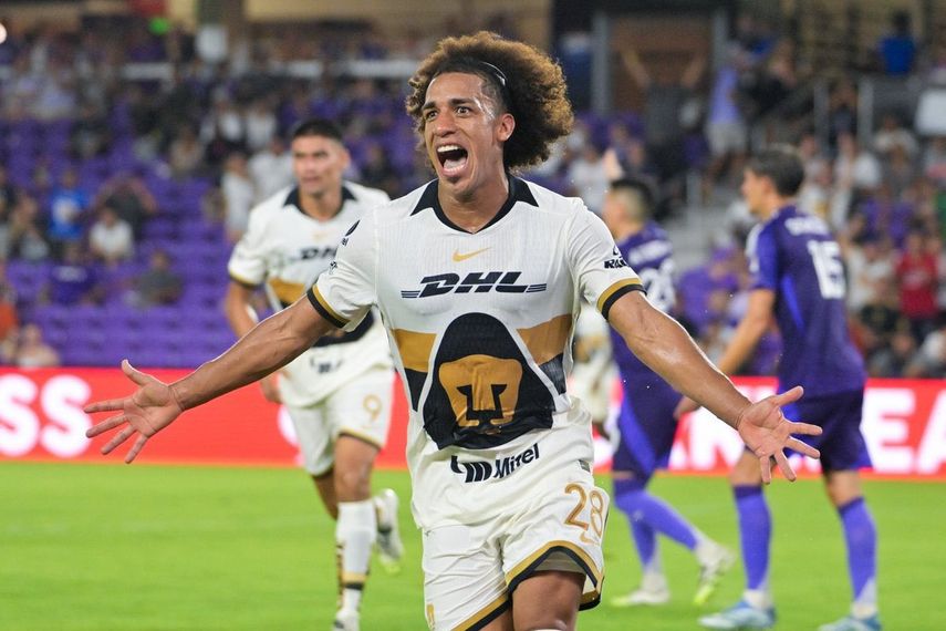 &nbsp;Adalberto Carrasquilla da declaraciones después de su doblete con Pumas
