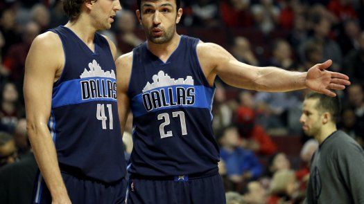 Mavericks remontan para vencer a Bulls