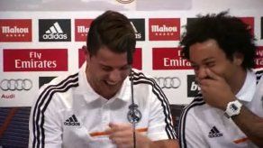 Marcelo y Cristiano Ronaldo sufren ataque de risa durante conferencia del Madrid