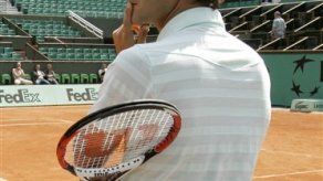 Federer debutará contra Querrey en Roland Garros