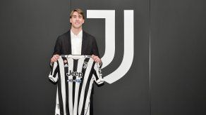 El goleador Dusan Vlahovic llega a la Juventus de Turín