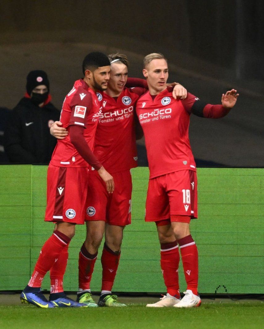 Andrés Andrade fue titular en importante triunfo del Arminia por la Bundesliga