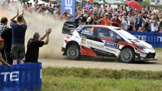Tänak sigue líder sólido en Finlandia, Ogier y Neuville distanciados