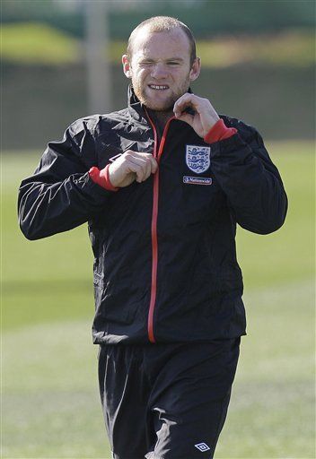 Mundial: Inglaterra se entrena en medio de informes de riñas