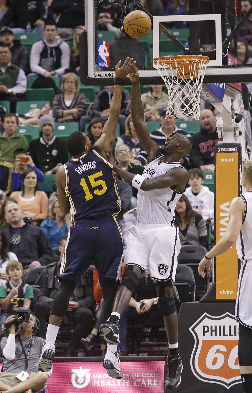 Hayward anota 24 puntos y el Jazz aplasta a los Nets