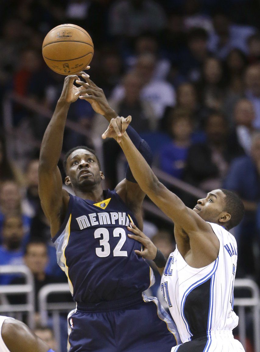 Green brilla en último cuarto, Grizzlies derrotan al Magic