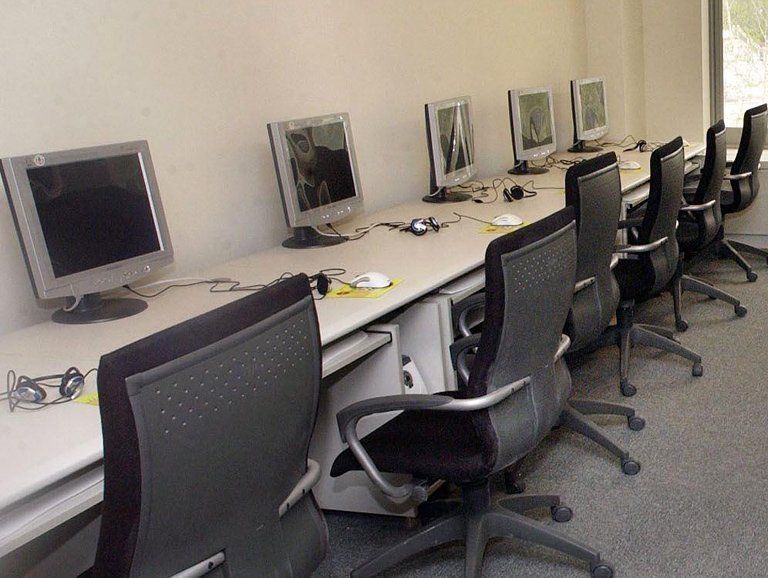 Justicia española cierra cautelarmente la web Rojadirecta