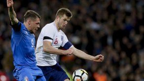 Italia empata con Inglaterra con ayuda del videoarbitraje