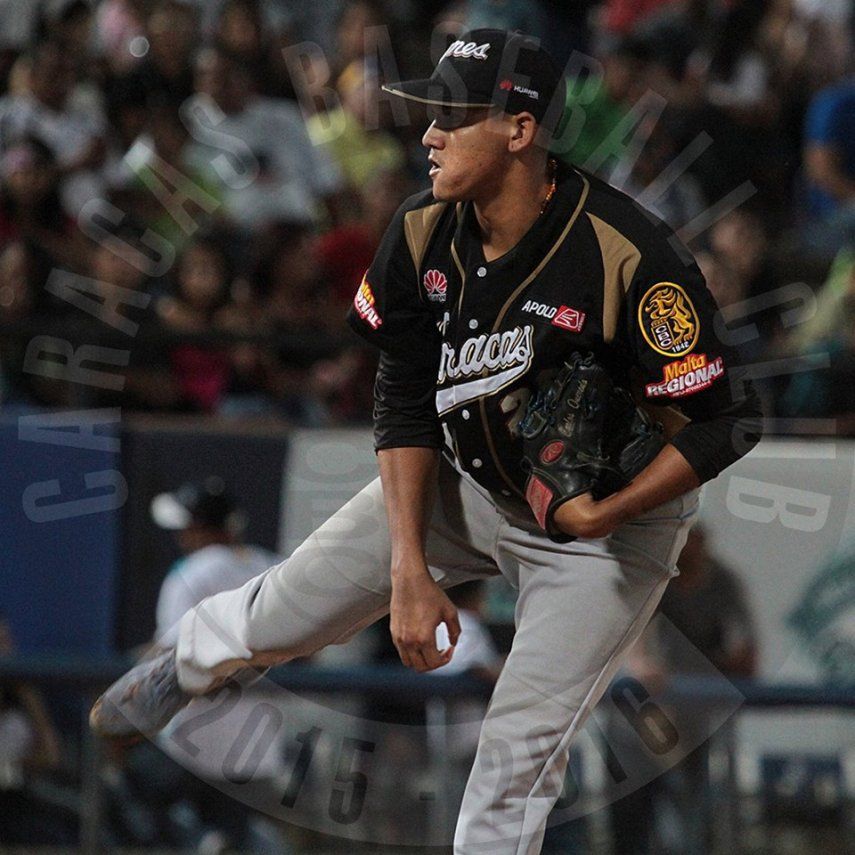 Leones barre a Bravos, se afianza en 1er puesto en Venezuela