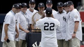 Yankees homenajean a Mariano Rivera y resto del equipo campeón de 1998