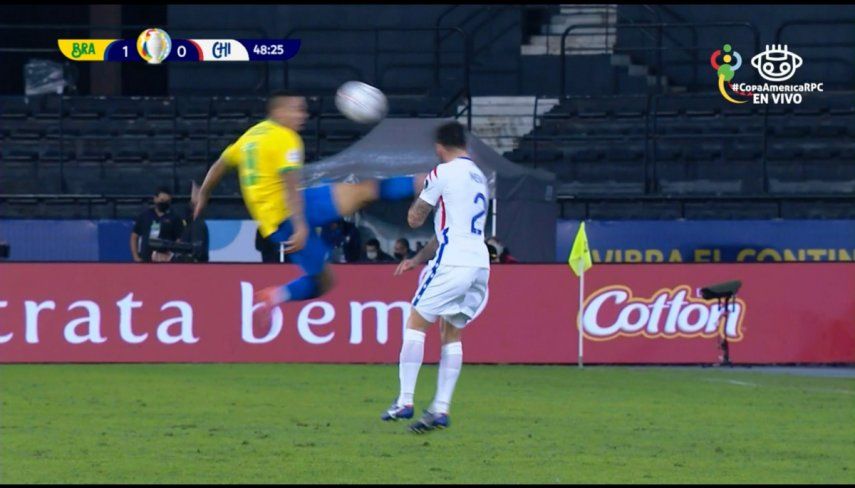Copa America Roja Tremenda Patada De Gabriel Jesus