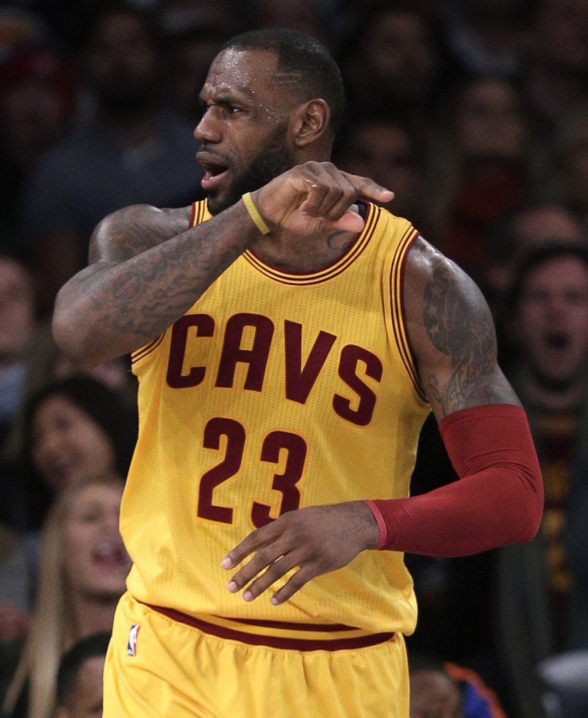 Con triple doble de LeBron, Cavs doblegan a Knicks