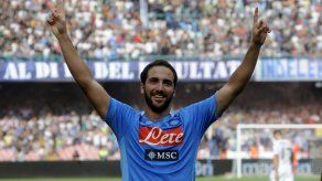 Con doblete de Higuaín