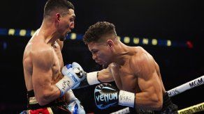 Teófimo López vs Jamaine Ortiz: En vivo por el título superligero de la OMB