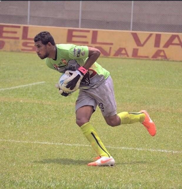 Dep. Coatepeque le adeuda casi tres meses al portero José Calderón