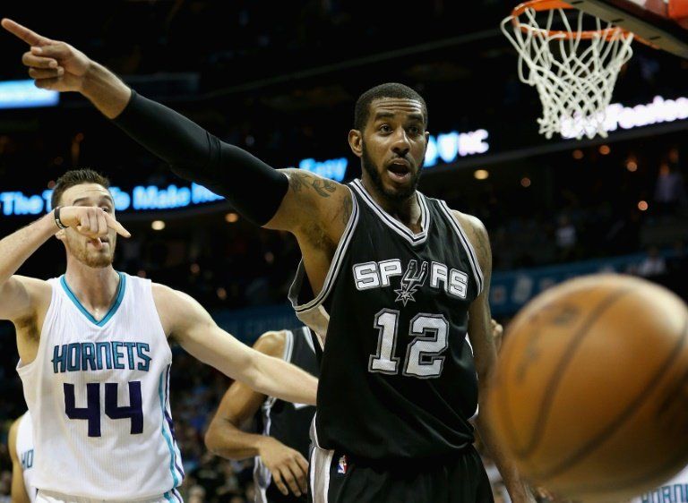 Los Spurs ganan de nuevo en casa e igualan el récord de los Bulls de Jordan