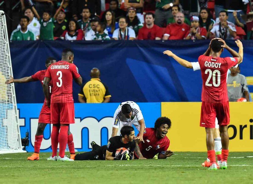 Árbitro Marc Geiger elimina a Panamá de la Copa Oro