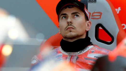 El piloto de MotoGP Jorge Lorenzo tendrá que operarse de una mano