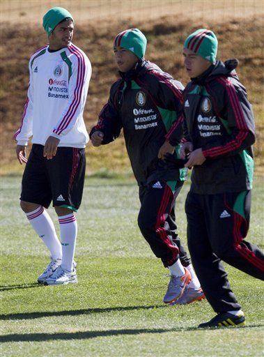Mundial: Mexicano Vela ya se entrenó con el balón