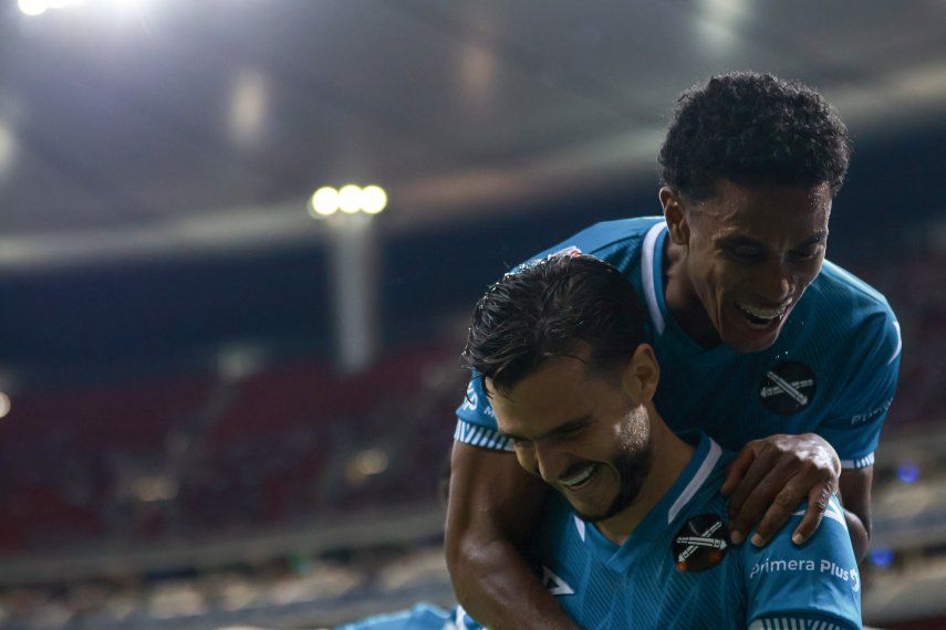 Édgar Yoel Barcenas le marca a las Chivas en triunfo del Mazatlán