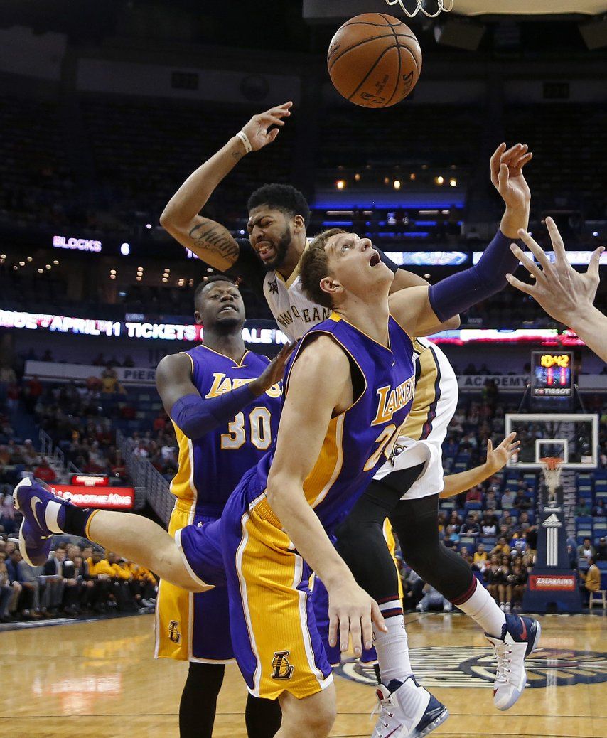 Con 41 puntos de Davis, Pelicans aplastan a Lakers